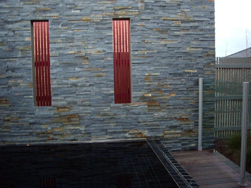 Rust on dark colored Stacked Stone Veneer with high slate and iron content from China